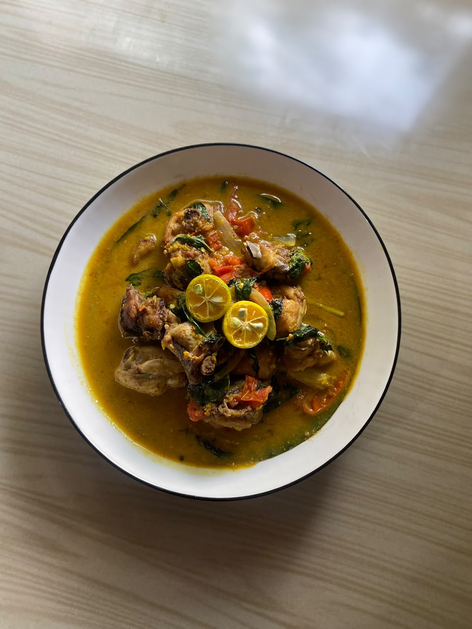 Gulai ayam kuah kuning segar GUMIR Diner